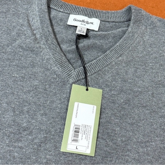 Goodfellow & Co Gray V-Neck Sweater Large *L05 - Picture 2 of 6